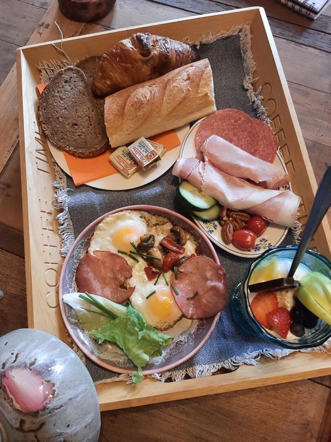 Notre Village Papillon Bed&Breakfast Neret エクステリア 写真